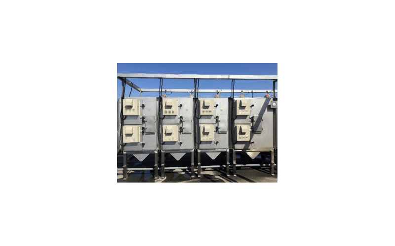 Wet electrostatic purification system